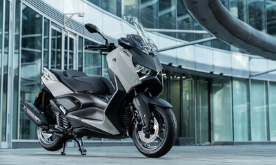 Entdecke die neuen Yamaha XMAX Tech Max+-Modelle 2025