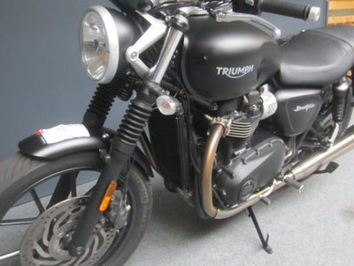 TRIUMPH STREET TWIN
