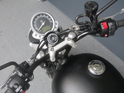 TRIUMPH STREET TWIN