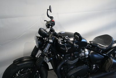 TRIUMPH BONNEVILLE BOBBER BLACK