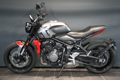 TRIUMPH TRIDENT 660