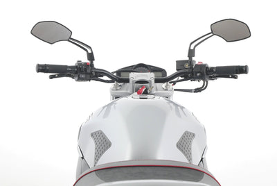 SUZUKI GSR 600
