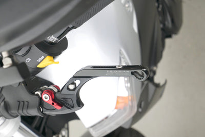 SUZUKI GSR 600