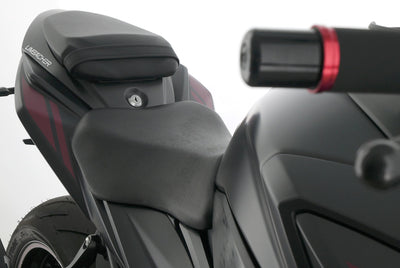 SUZUKI GSX S 750