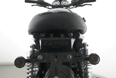 TRIUMPH THRUXTON 900