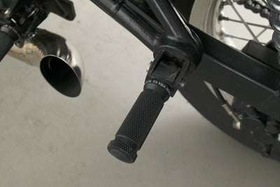 TRIUMPH THRUXTON 900