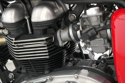 TRIUMPH THRUXTON 900