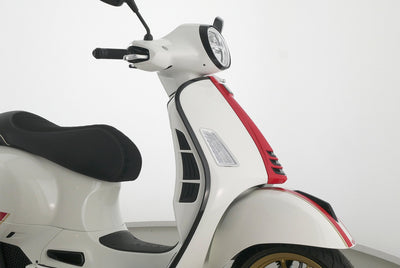VESPA GTS 125 RACING SIXTIES