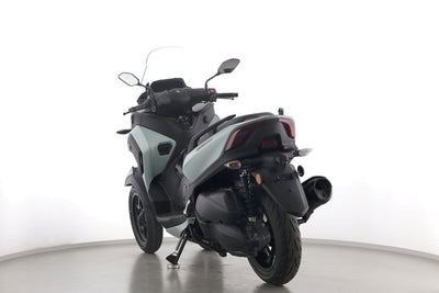 YAMAHA TRICITY 300