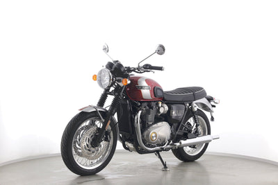 TRIUMPH BONNEVILLE T120 ELVIS PRESLEY EDITION