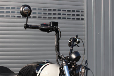 TRIUMPH BONNEVILLE BOBBER