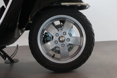 VESPA GTS 250