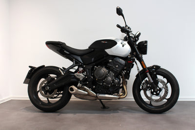 TRIUMPH TRIDENT 660