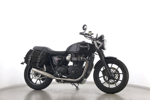 TRIUMPH STREET TWIN 900