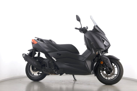 YAMAHA XMAX 125