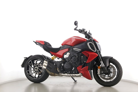 DUCATI DIAVEL V4