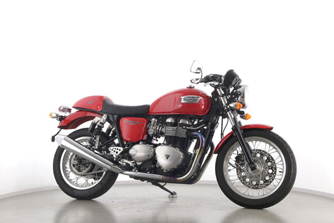 TRIUMPH THRUXTON 900