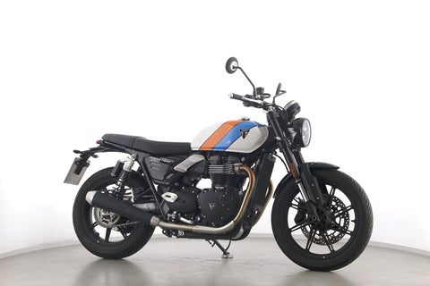 TRIUMPH SPEED TWIN 900