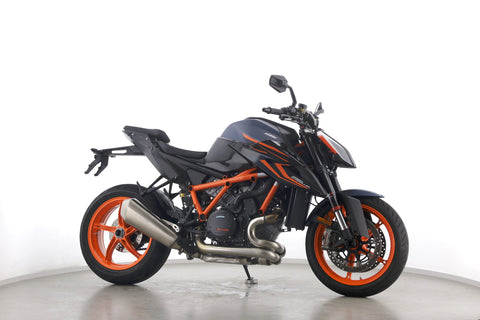 KTM 1290 SUPER DUKE R