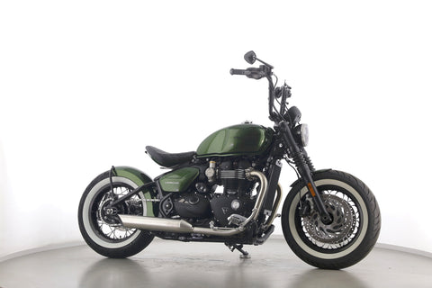 TRIUMPH BONNEVILLE BOBBER