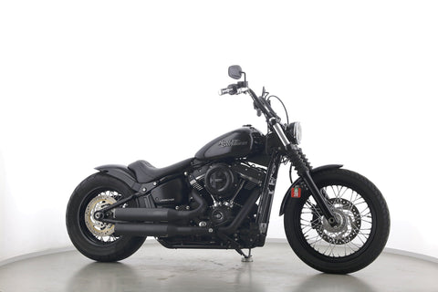 HARLEY DAVIDSON SOFTAIL STREET BOB