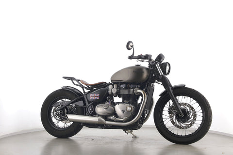 TRIUMPH BONNEVILLE BOBBER